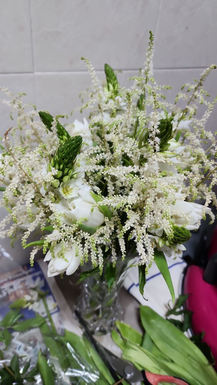 "Harmony in Bloom" – A Sublime Bridal Centerpiece