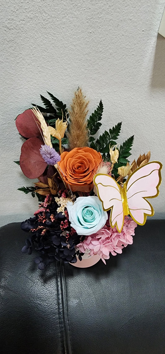 Bespoke Bloom Box: Personalized Elegance Bloom box